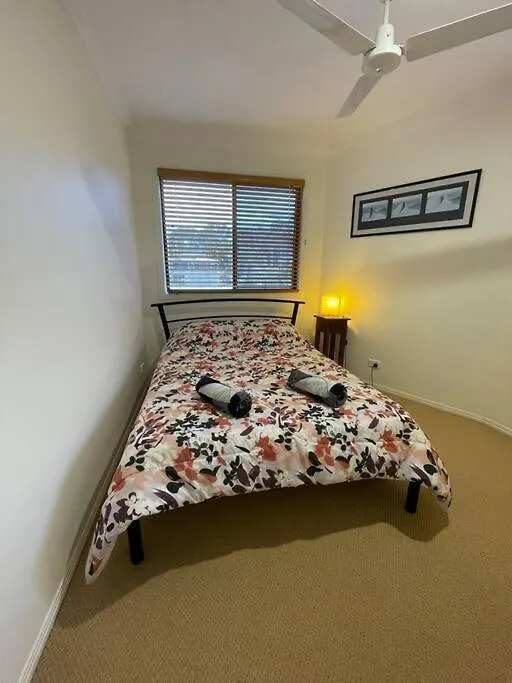 Holiday home Waterfront, Deep Water Pontoon, Views To Straddie Russell Island