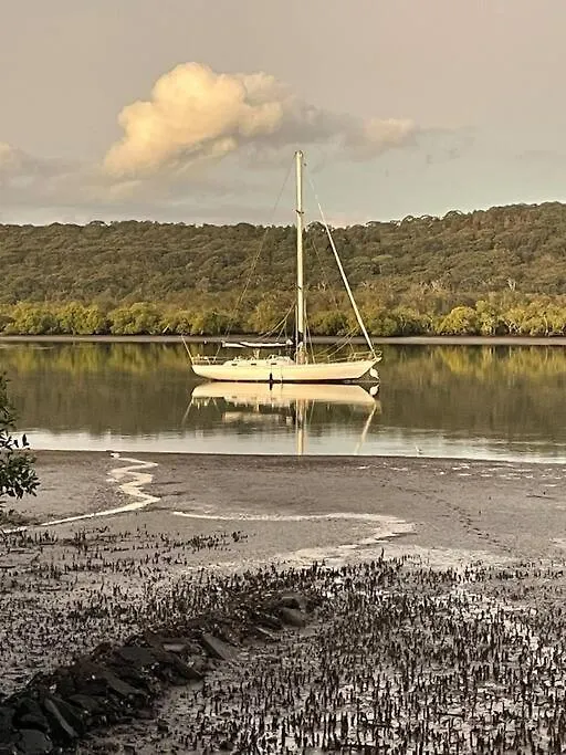 Waterfront, Deep Water Pontoon, Views To Straddie Russell Island